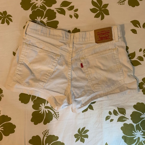 Levi’s jean shorts - Picture 2 of 3